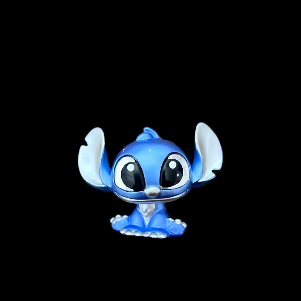 Disney Doorables: Series 10 Special Edition Figurine – Lilo & Stitch – Stitch